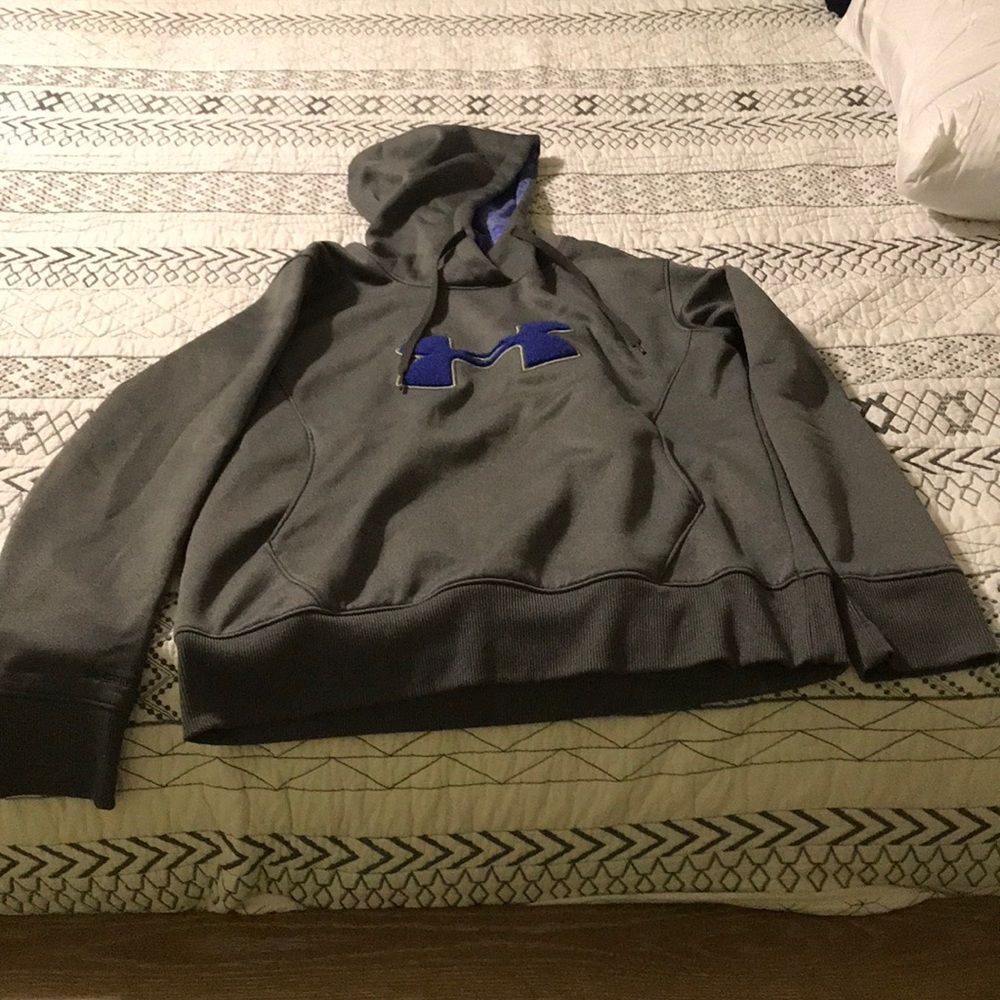 Underarmour medium hoodie like new